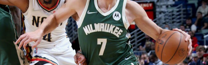  霍勒迪关键抢断，雄鹿加时险胜尼克斯  